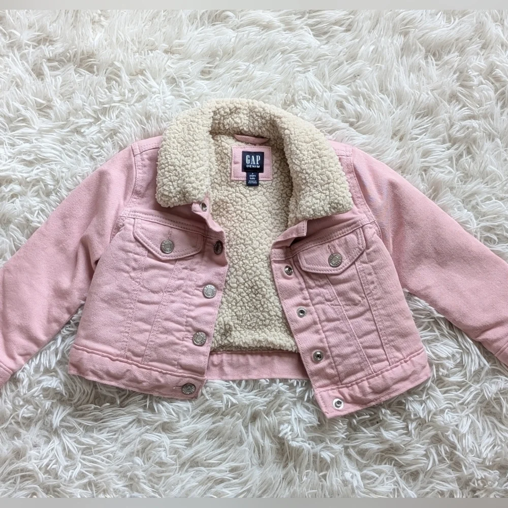 Baby Gap pink Sherpa lined corduroy jacket  size 2T